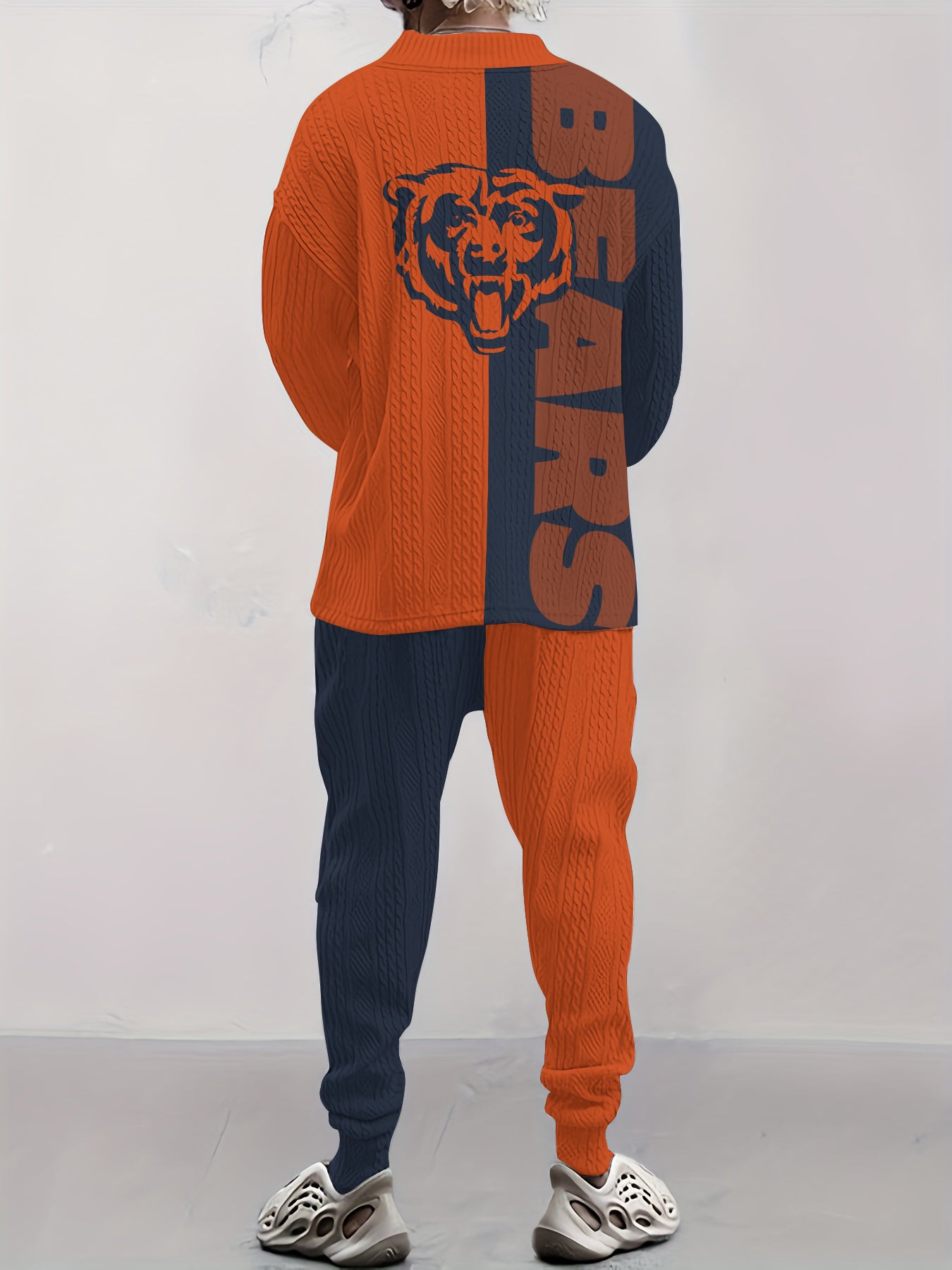 Chicago Bears Classic All-Season Long Sleeve V-Neck Pullover Sweater