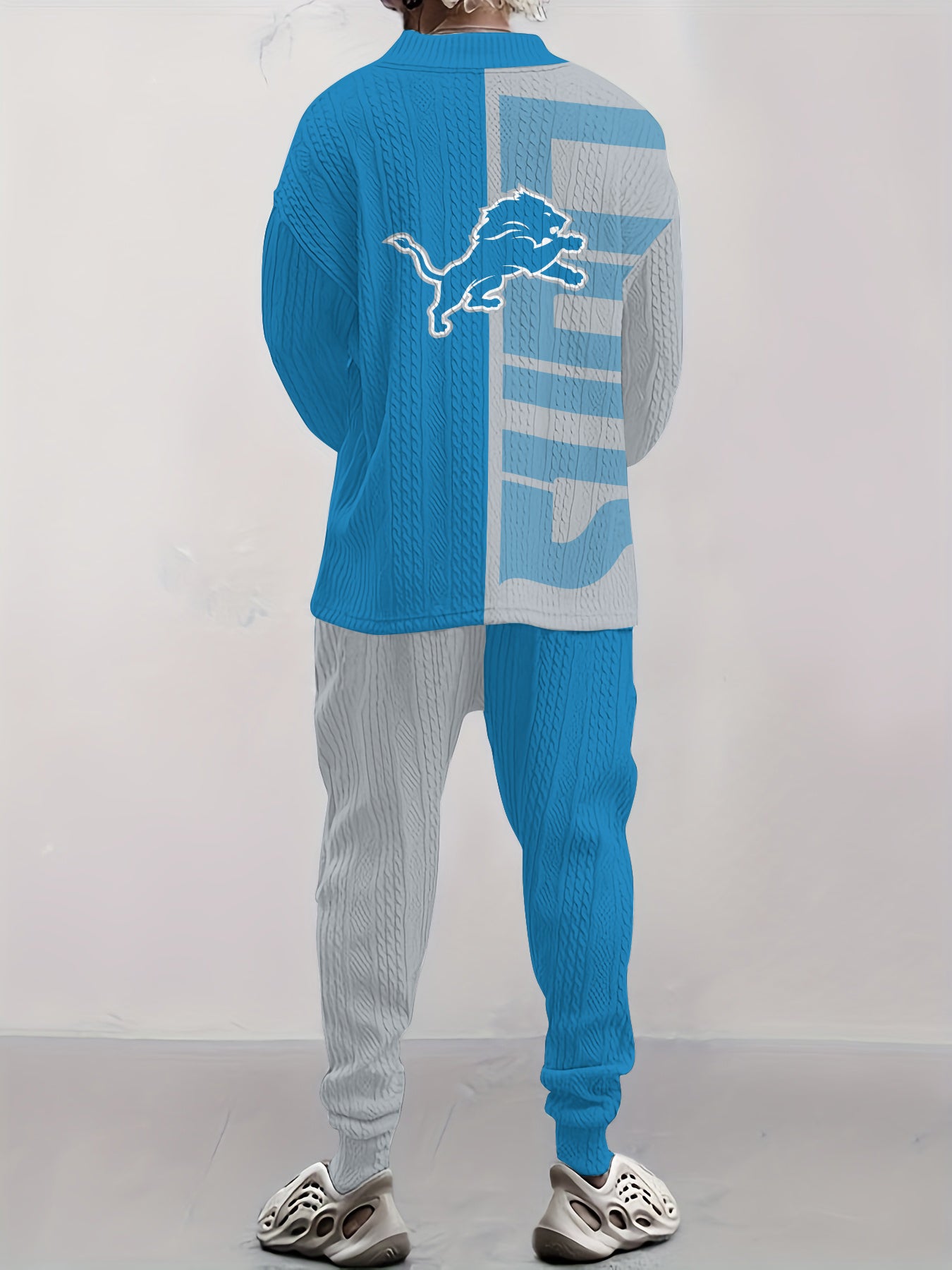 Detroit Lions Classic All-Season Long Sleeve V-Neck Pullover Sweater