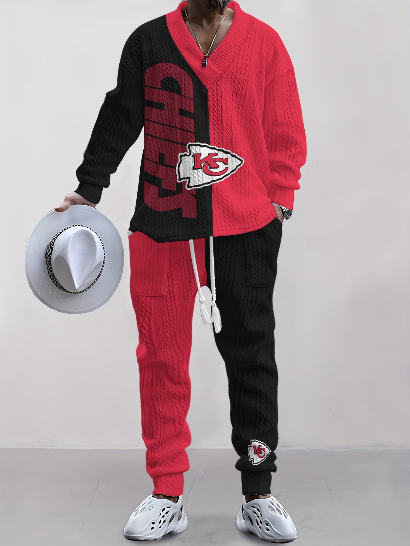 Kansas City Chiefs Classic All-Season Long Sleeve V-Neck Pullover Sweater