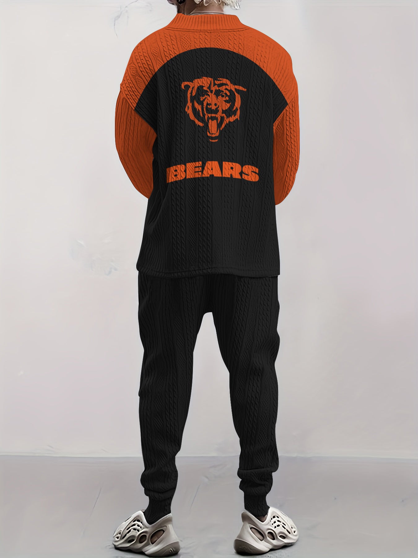Chicago Bears Classic All-Season Long Sleeve V-Neck Pullover Sweater