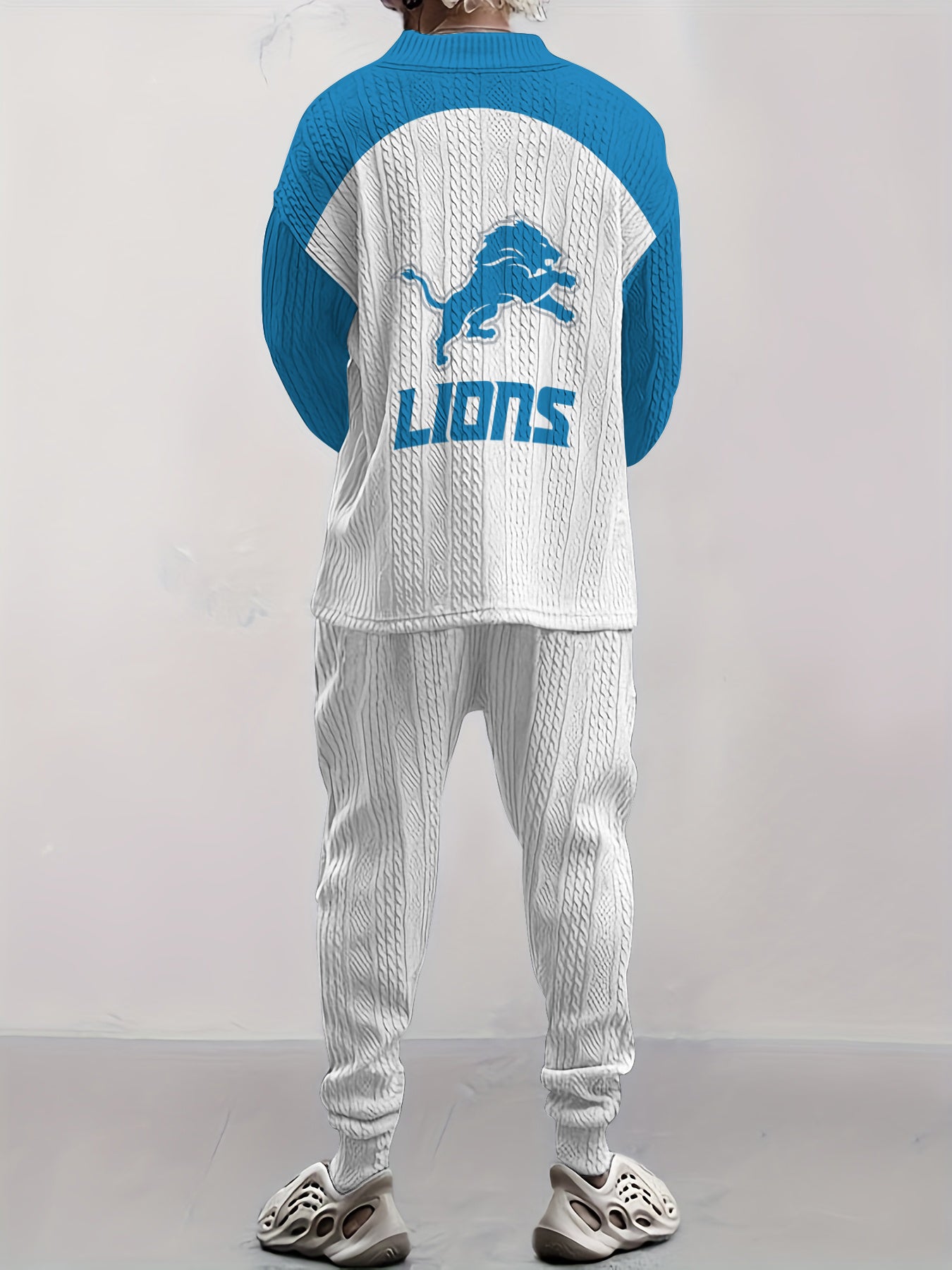 Detroit Lions Classic All-Season Long Sleeve V-Neck Pullover Sweater