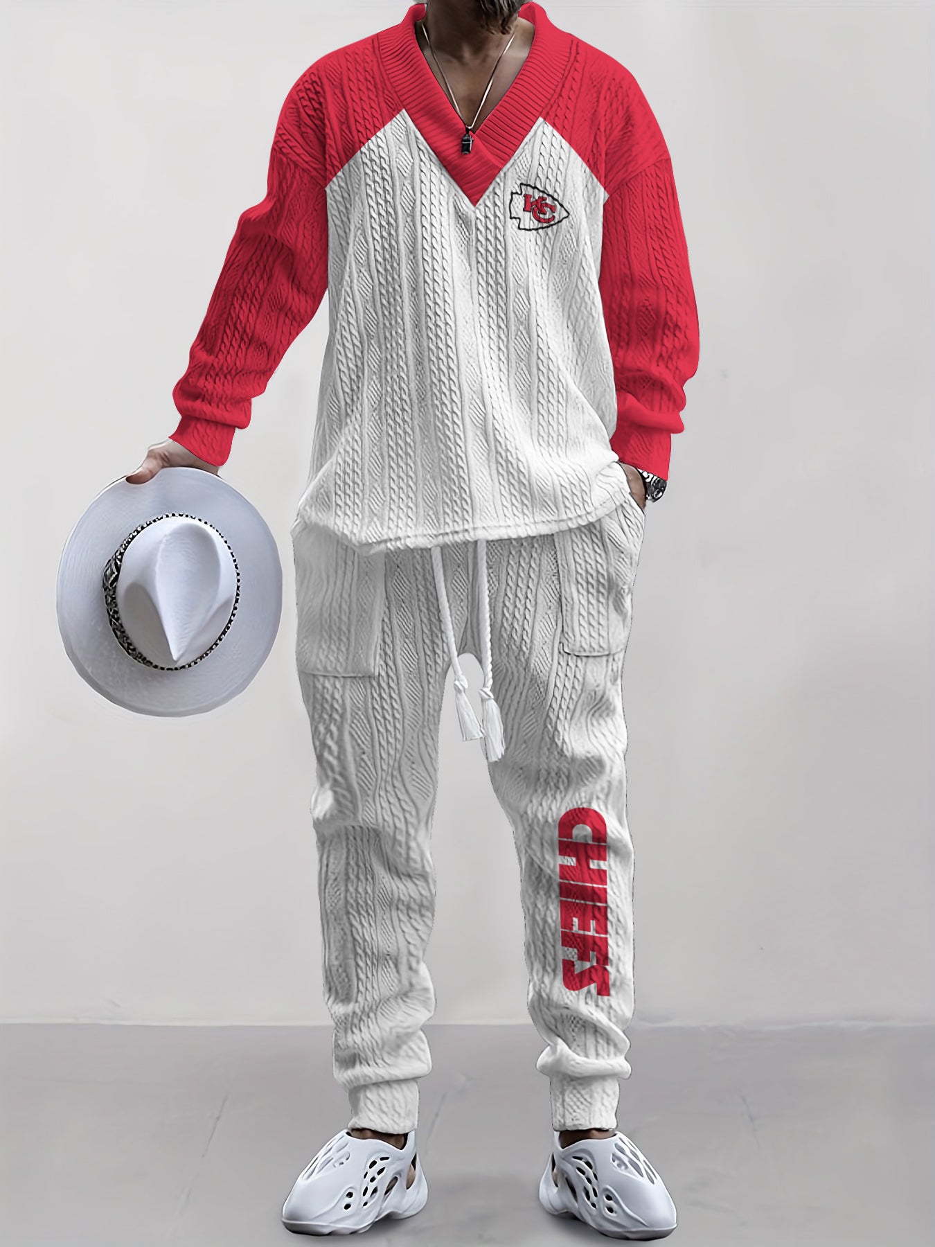 Kansas City Chiefs Classic All-Season Long Sleeve V-Neck Pullover Sweater