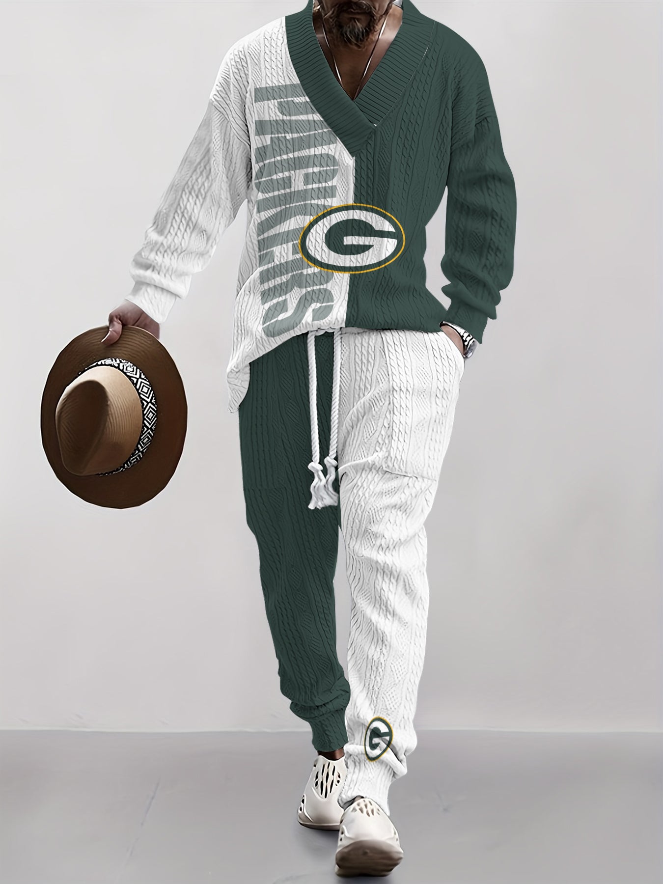 Green Bay Packers Classic All-Season Long Sleeve V-Neck Pullover Sweater