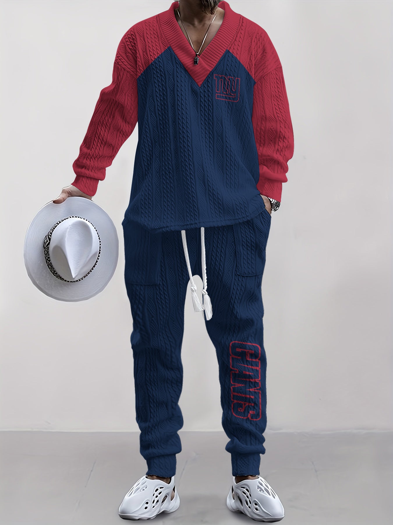 New York Giants Classic All-Season Long Sleeve V-Neck Pullover Sweater