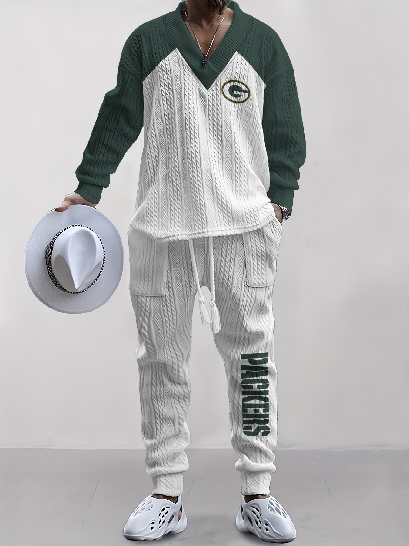 Green Bay Packers Classic All-Season Long Sleeve V-Neck Pullover Sweater