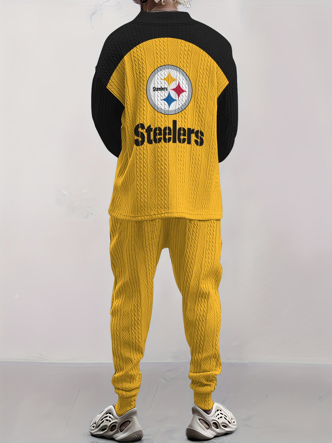 Pittsburgh Steelers Classic All-Season Long Sleeve V-Neck Pullover Sweater