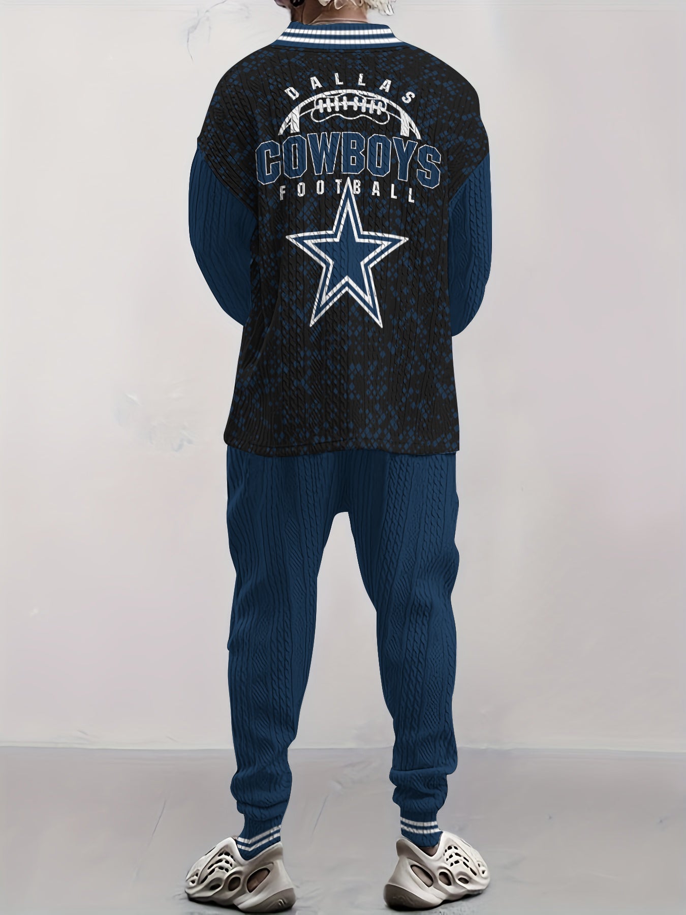 Dallas Cowboys Classic All-Season Long Sleeve V-Neck Pullover Sweater