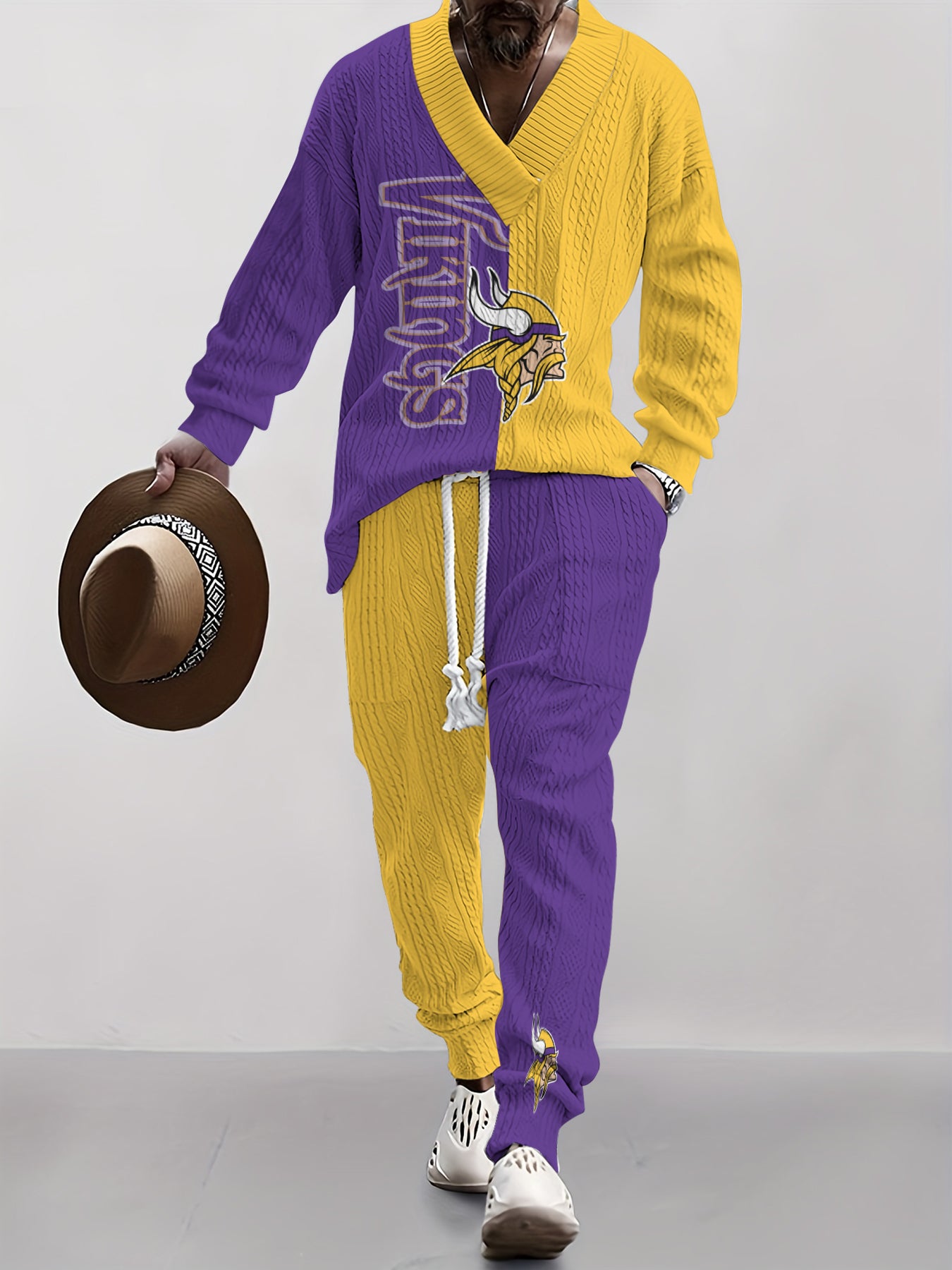 Minnesota Vikings Classic All-Season Long Sleeve V-Neck Pullover Sweater