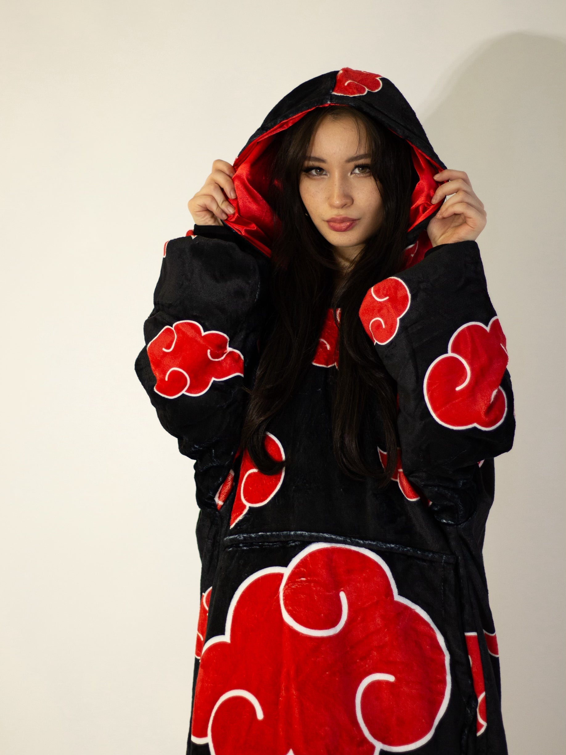 🎁 Red Cloud Satin Blanket Hoodie (35% off)