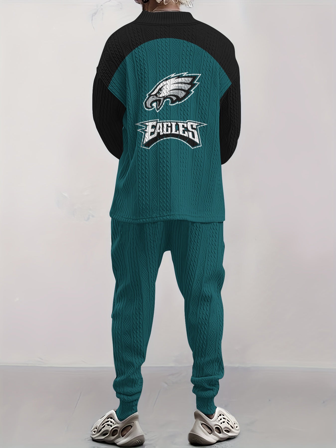 Philadelphia Eagles Classic  All-Season Long Sleeve V-Neck Pullover Sweater