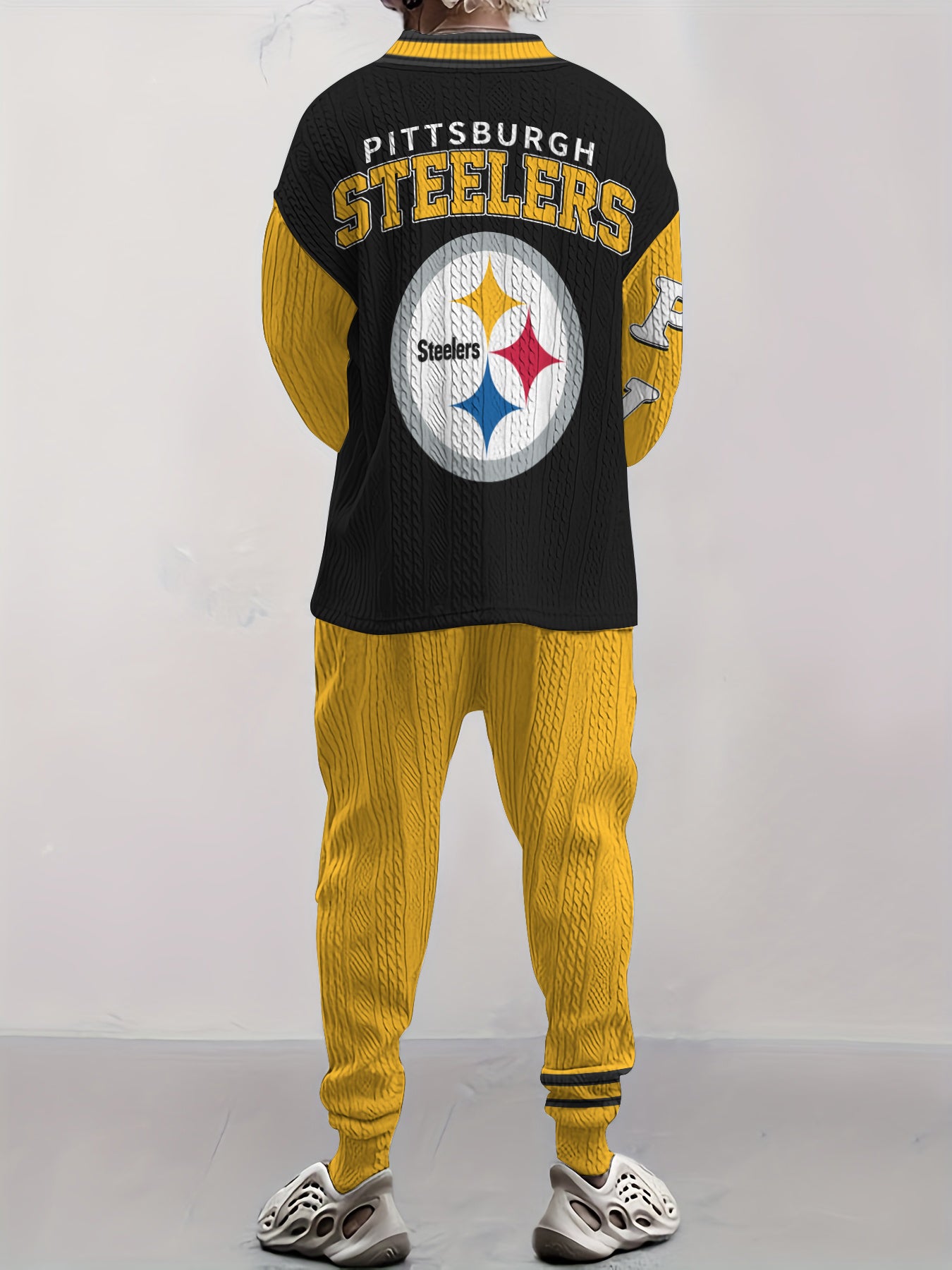 Pittsburgh Steelers Classic All-Season Long Sleeve V-Neck Pullover Sweater