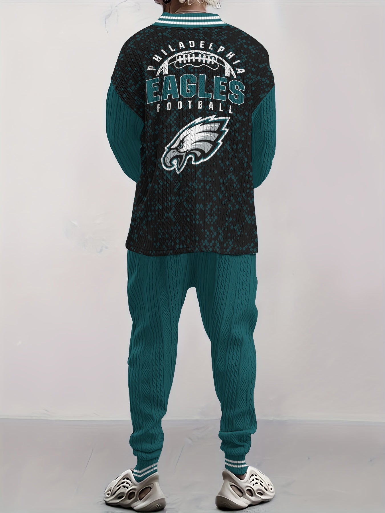 Philadelphia Eagles  Classic All-Season Long Sleeve V-Neck Pullover Sweater