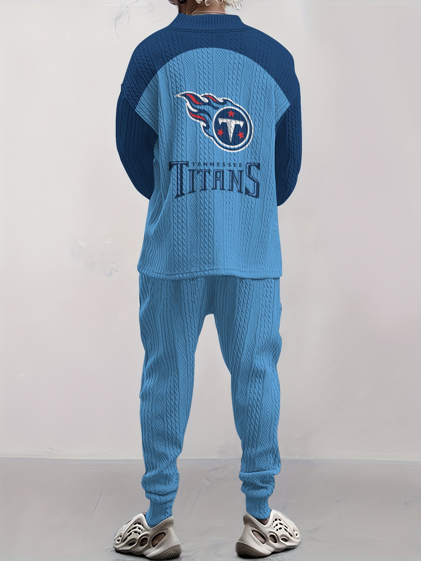 Tennessee Titans Classic  All-Season Long Sleeve V-Neck Pullover Sweater