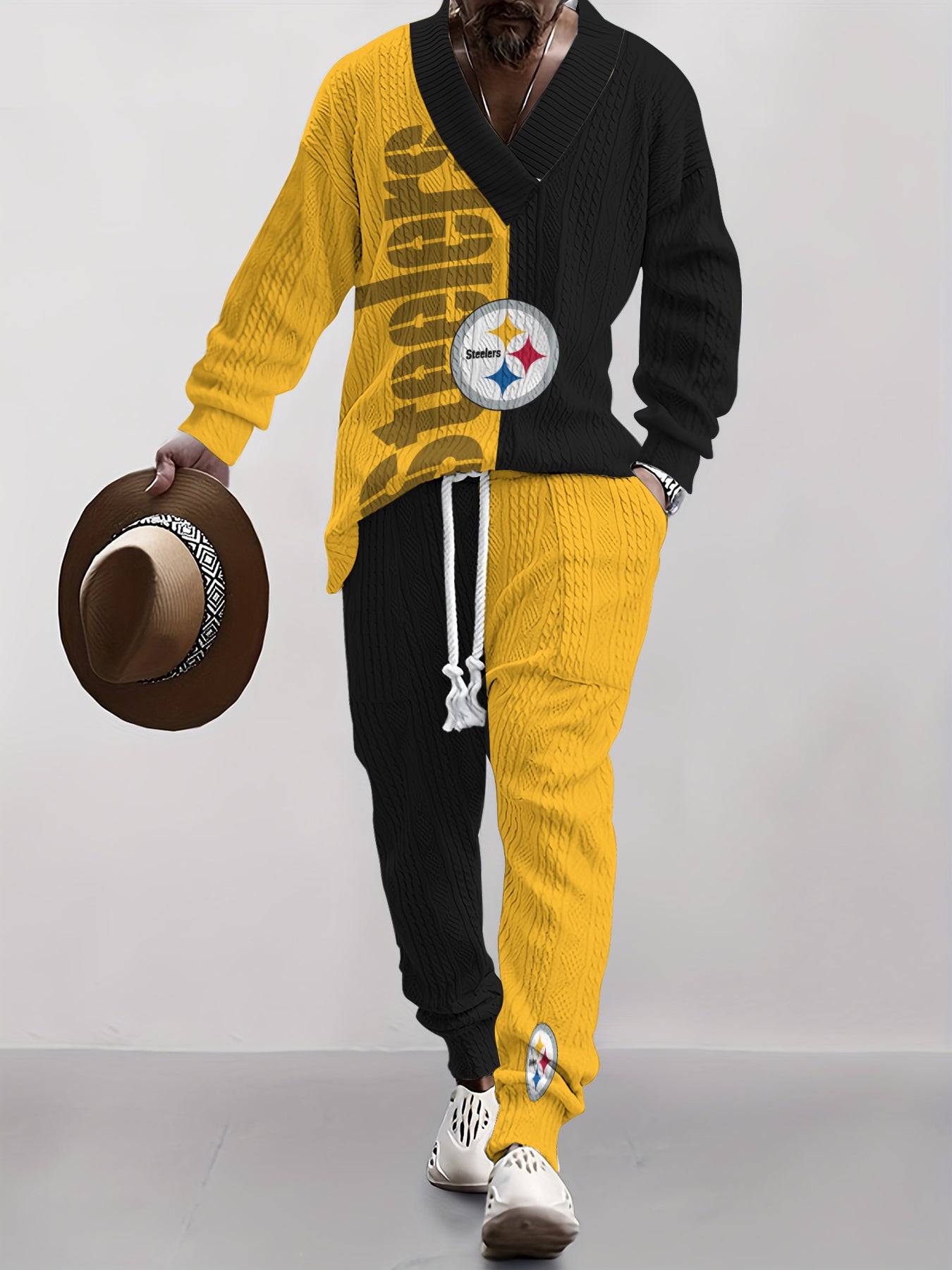Pittsburgh Steelers  Classic All-Season Long Sleeve V-Neck Pullover Sweater