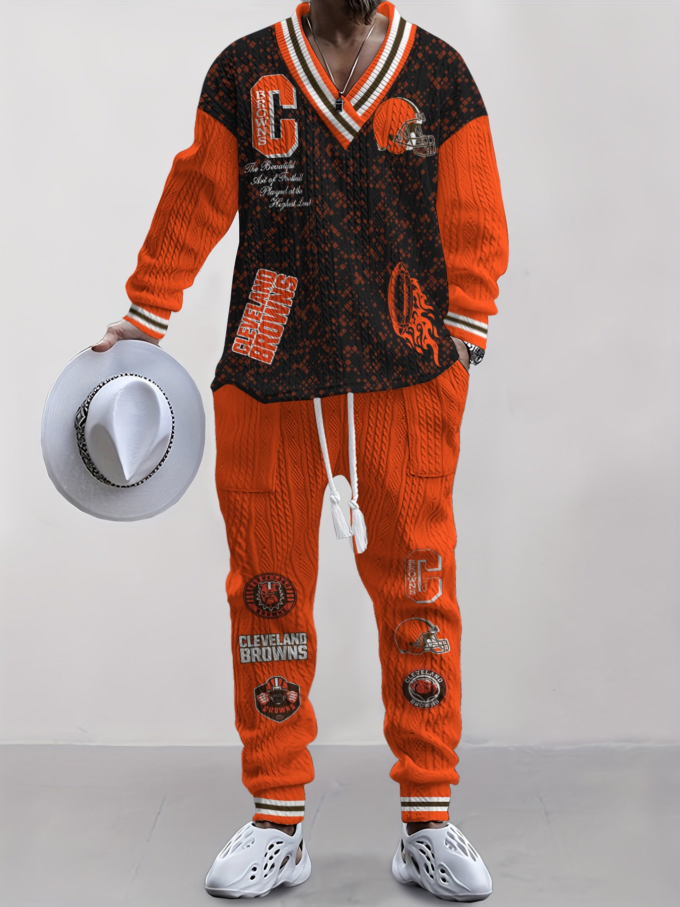 Cleveland Browns  Classic All-Season Long Sleeve V-Neck Pullover Sweater